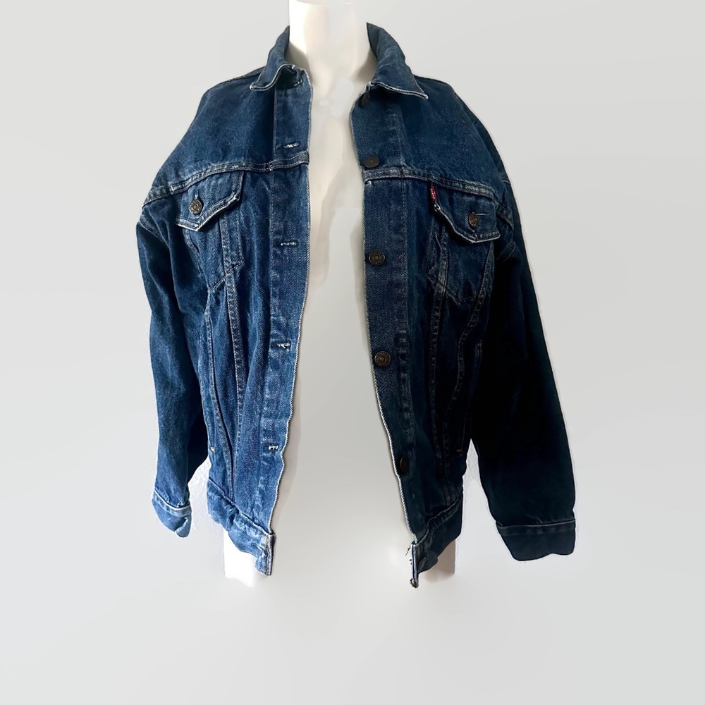 Vintage LeVI'S denim jacket Jeans Trucker Truck Made in USA Blue 90's 00's